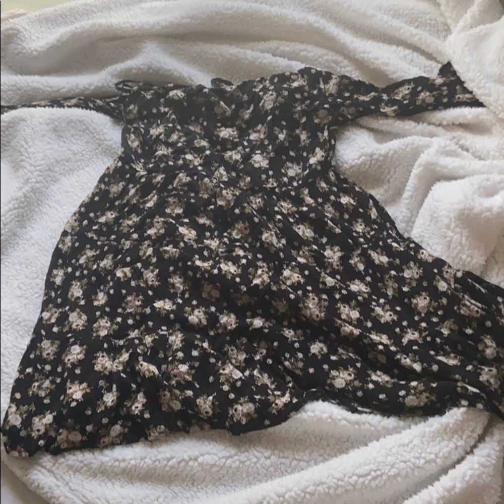 Forever 21 long sleeve, cross back dress